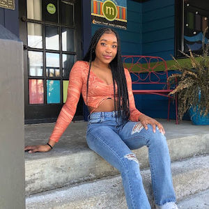 Meet your Posher, Destini